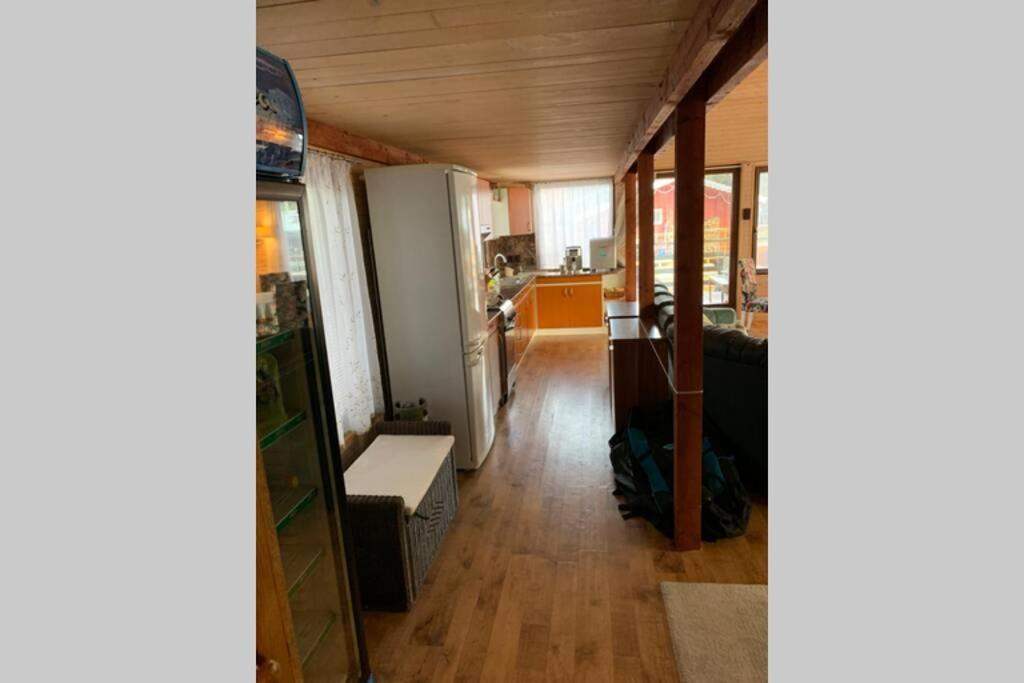 Houseboat - Beacon Of Happiness Botel Pressburg